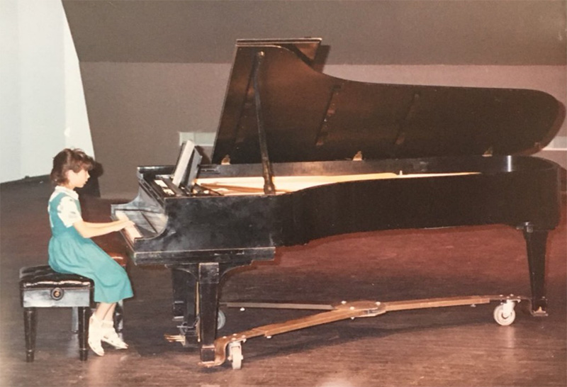 professeure de piano dans sa jeunesse